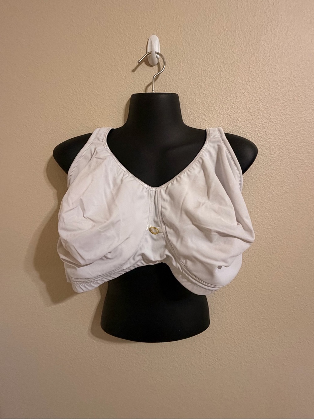 Avenue White Full-Coverage Comfort Bra with Center Accent
